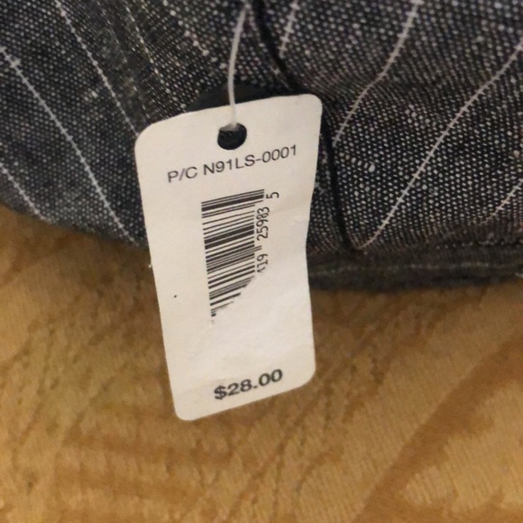 Levi’s Grey W/White Stripes Cap / L/XL / Authentic / New Never Worn / NWT - Picture 4 of 5